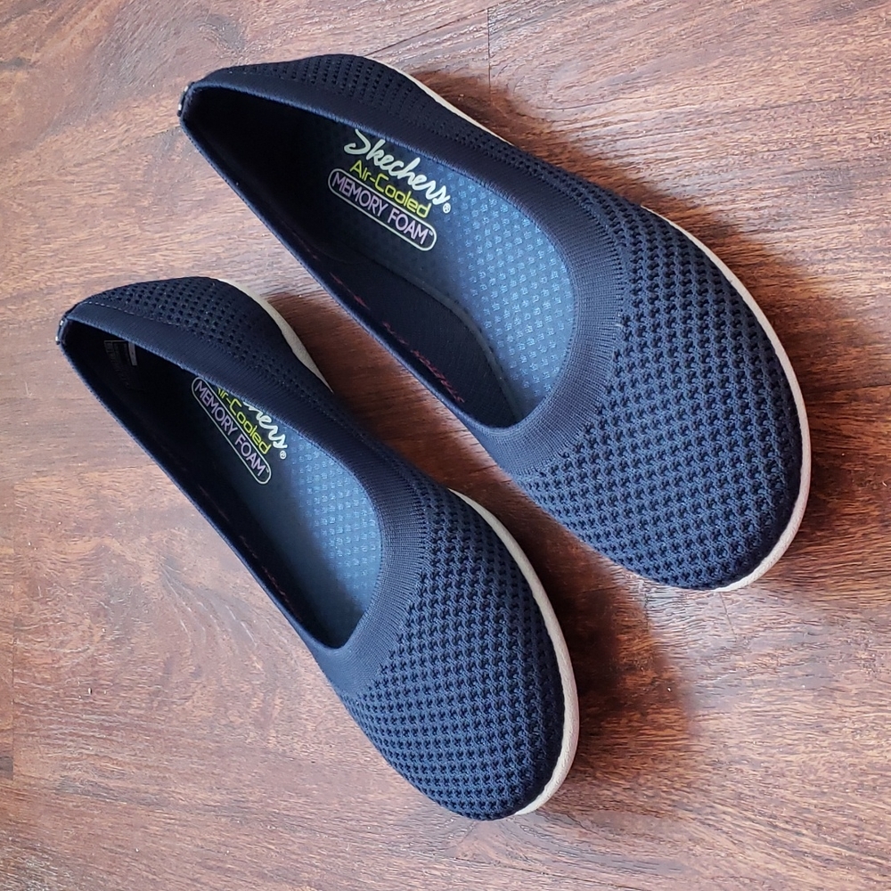 Skechers Blue Flats & Loafers Comfortable Design